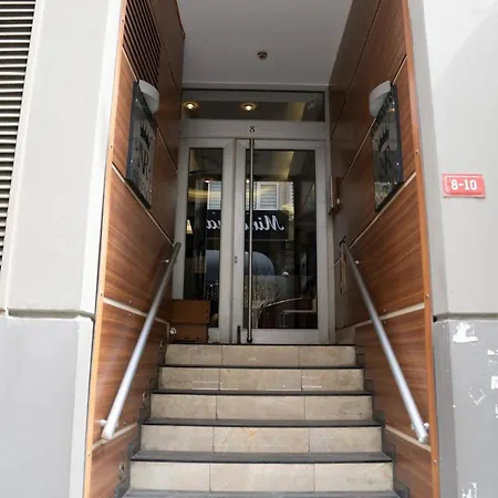 Full Near Osmanbey Metro Nianta Apartment