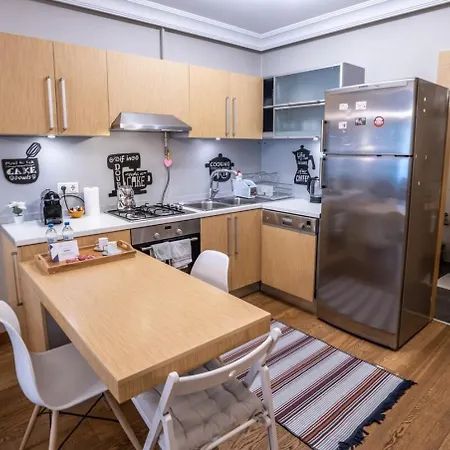 Apartment Full Near Osmanbey Metro Nianta