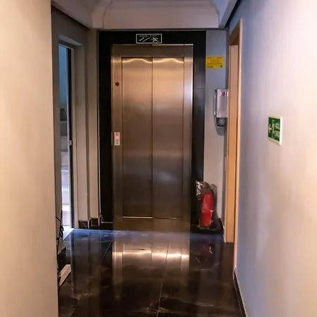 Full Near Osmanbey Metro Nianta Apartamento *